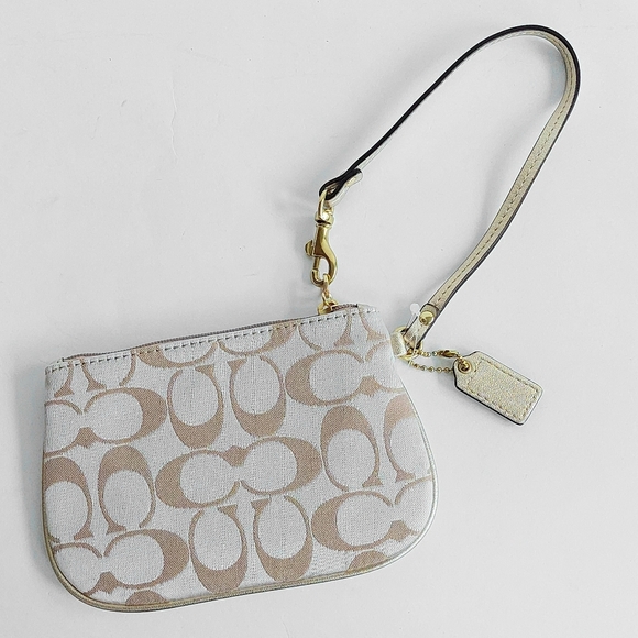 NWOT Coach Beige/Cream Satin Signature With Gold Accent Wristlet - Picture 4 of 9